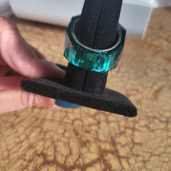 Swarovski 3 Ring Bundle - Picture 11 of 15